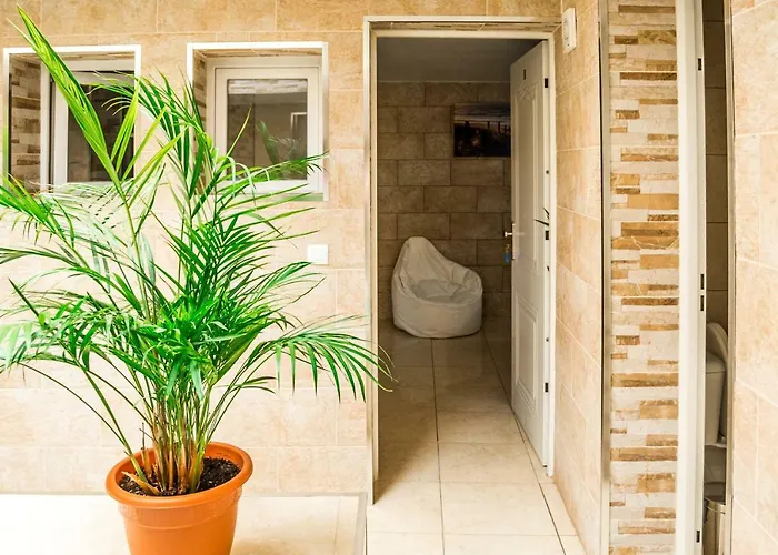 Poseidon - Hm בית הארחה