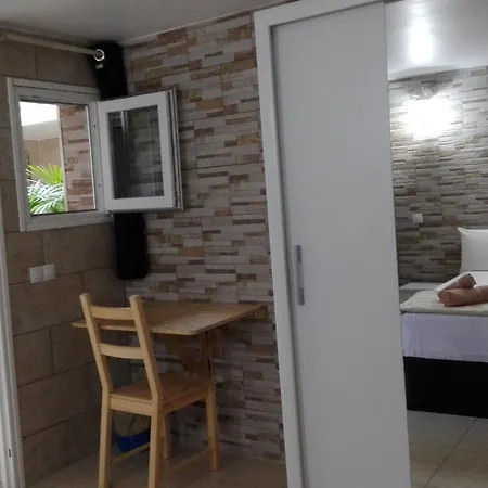 Poseidon - Hm Guest house